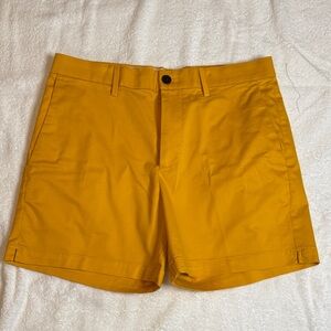 Banana Republic Men's Golden Yellow Flat Front Shorts